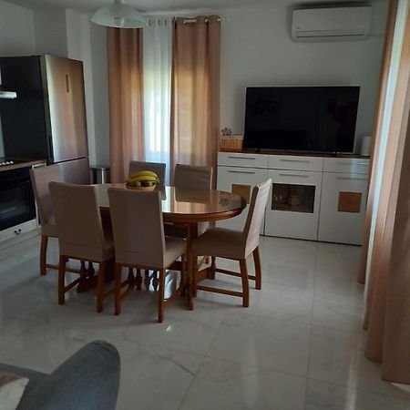 Holiday House Tunjarice Оброваць Екстер'єр фото